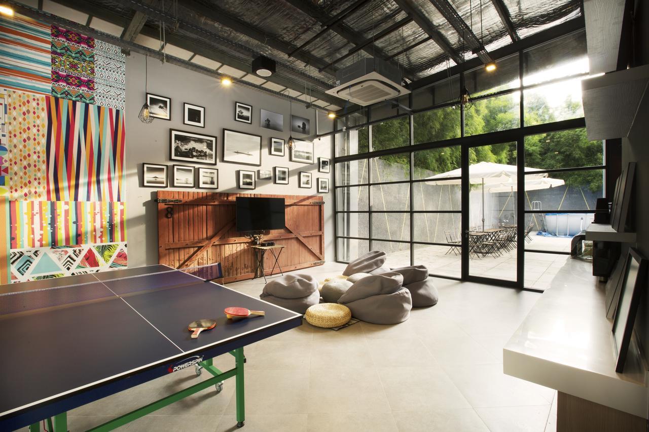 Nomad Hostel Kemang Jakarta Buitenkant foto