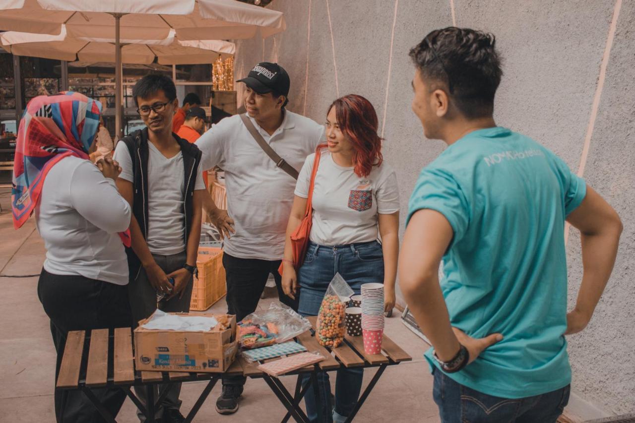 Nomad Hostel Kemang Jakarta Buitenkant foto