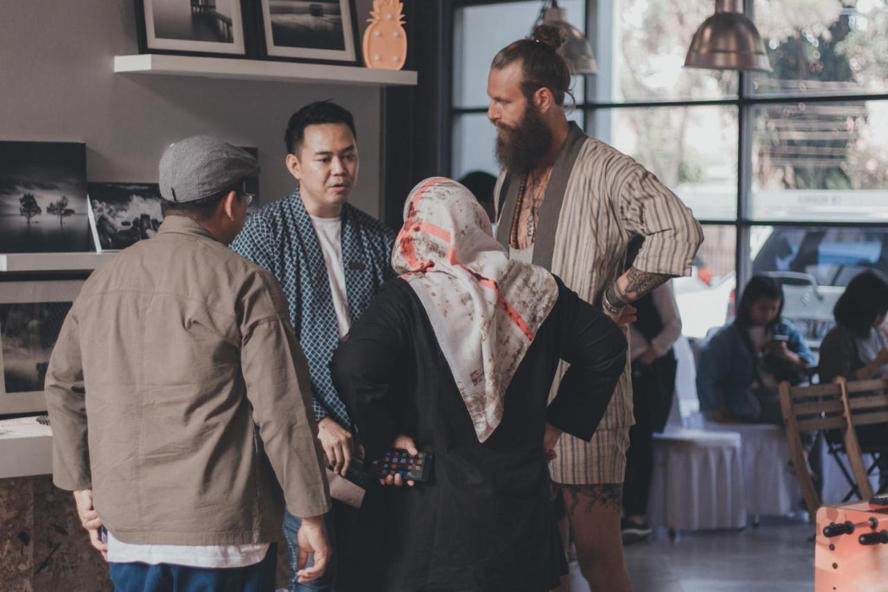 Nomad Hostel Kemang Jakarta Buitenkant foto