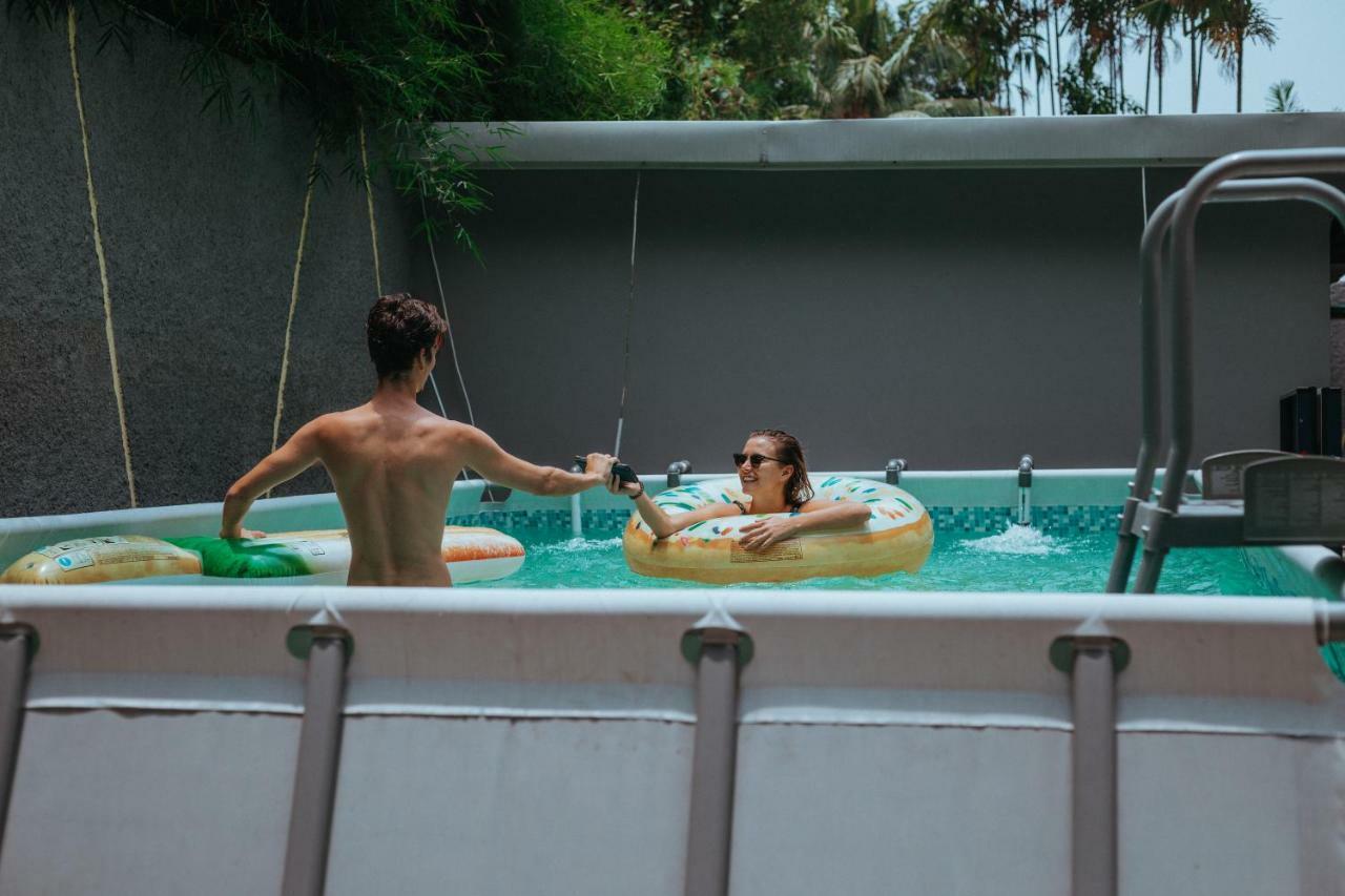 Nomad Hostel Kemang Jakarta Buitenkant foto